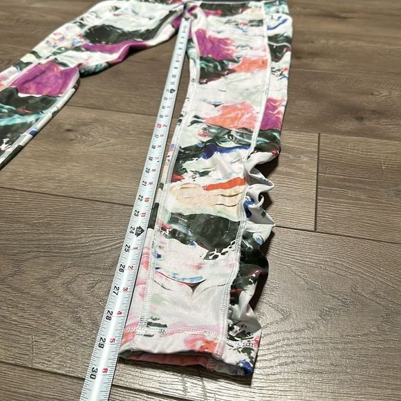 Lululemon Athletica Pink and White Leggings with Artistic Design - Picture 12 of 13